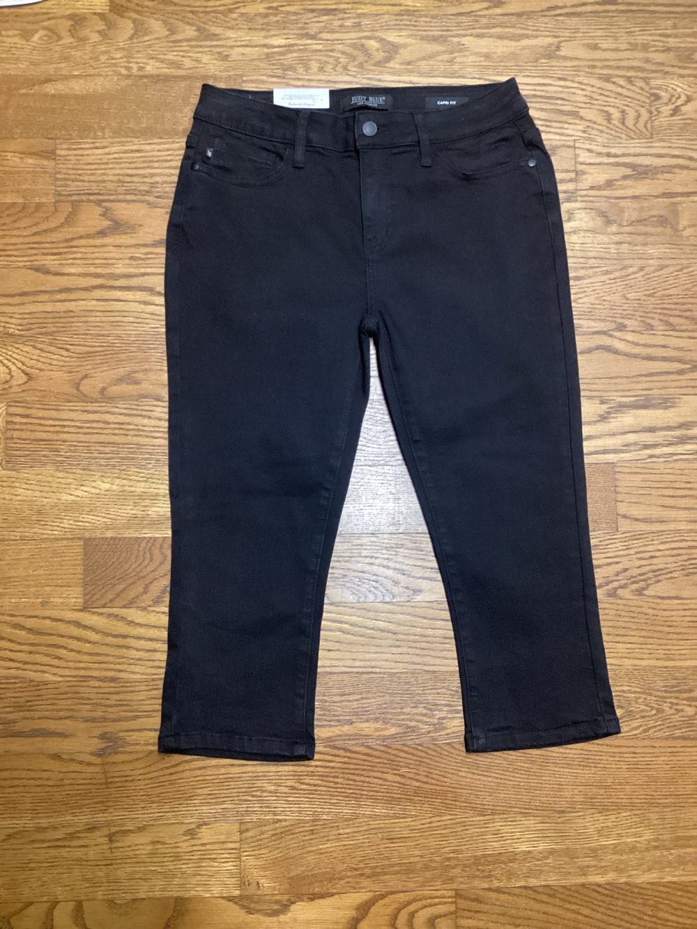 Judy Blue Midrise black denim capris size 7/28